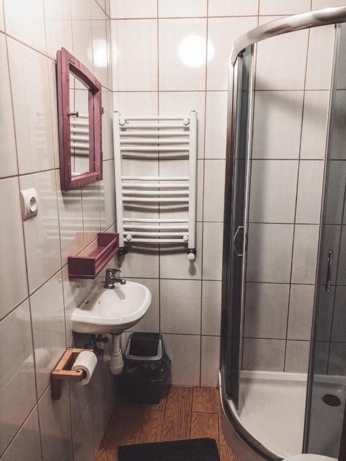 Chata Starych Znajomych Sanok Extérieur photo