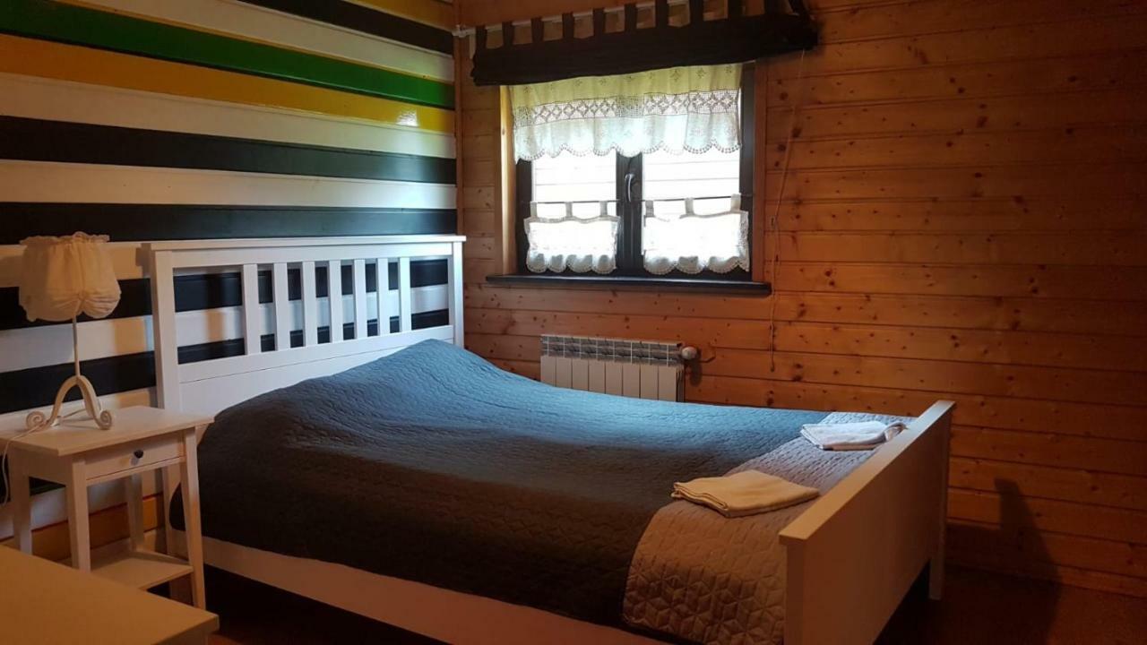 Chata Starych Znajomych Sanok Extérieur photo